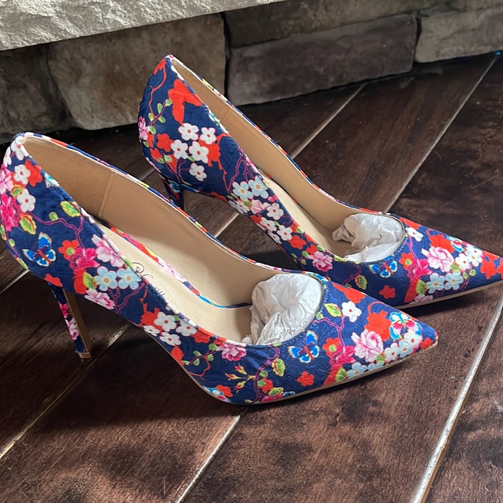 Penny loves Kenny floral 4.5 inch stilettos.